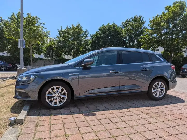 Renault Mégane 2018 photo 3