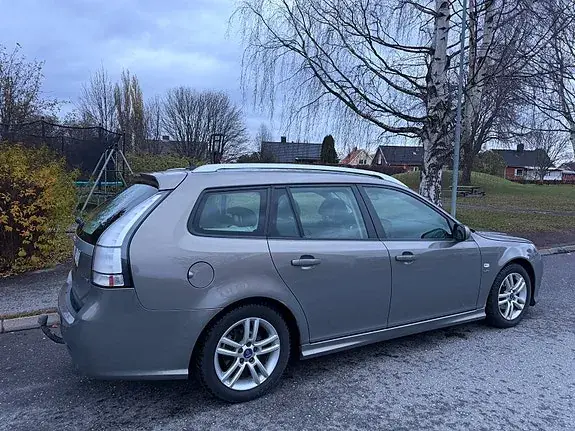 Saab 9-3 2012 photo 3