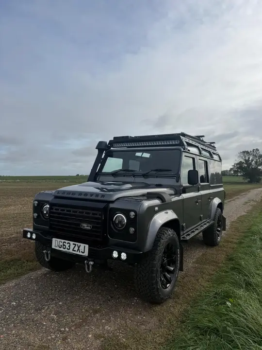 Land Rover Defender