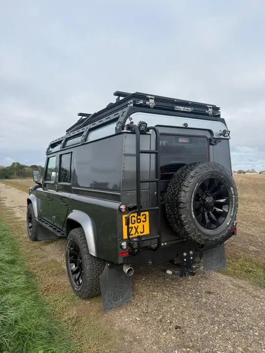 Land Rover Defender 2013 photo 3