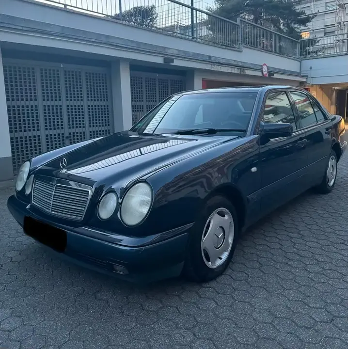 Mercedes-Benz E 200 Classic
