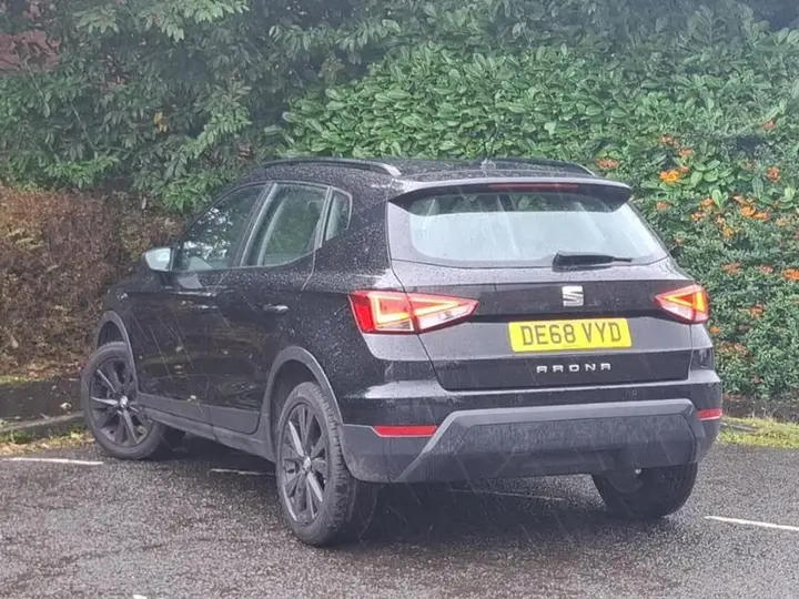 Seat Arona 2018 photo 2