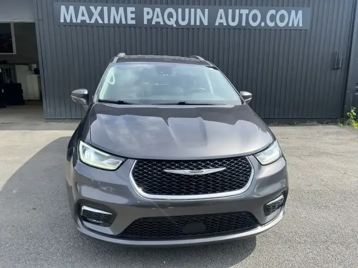Chrysler Pacifica 2021 photo 2