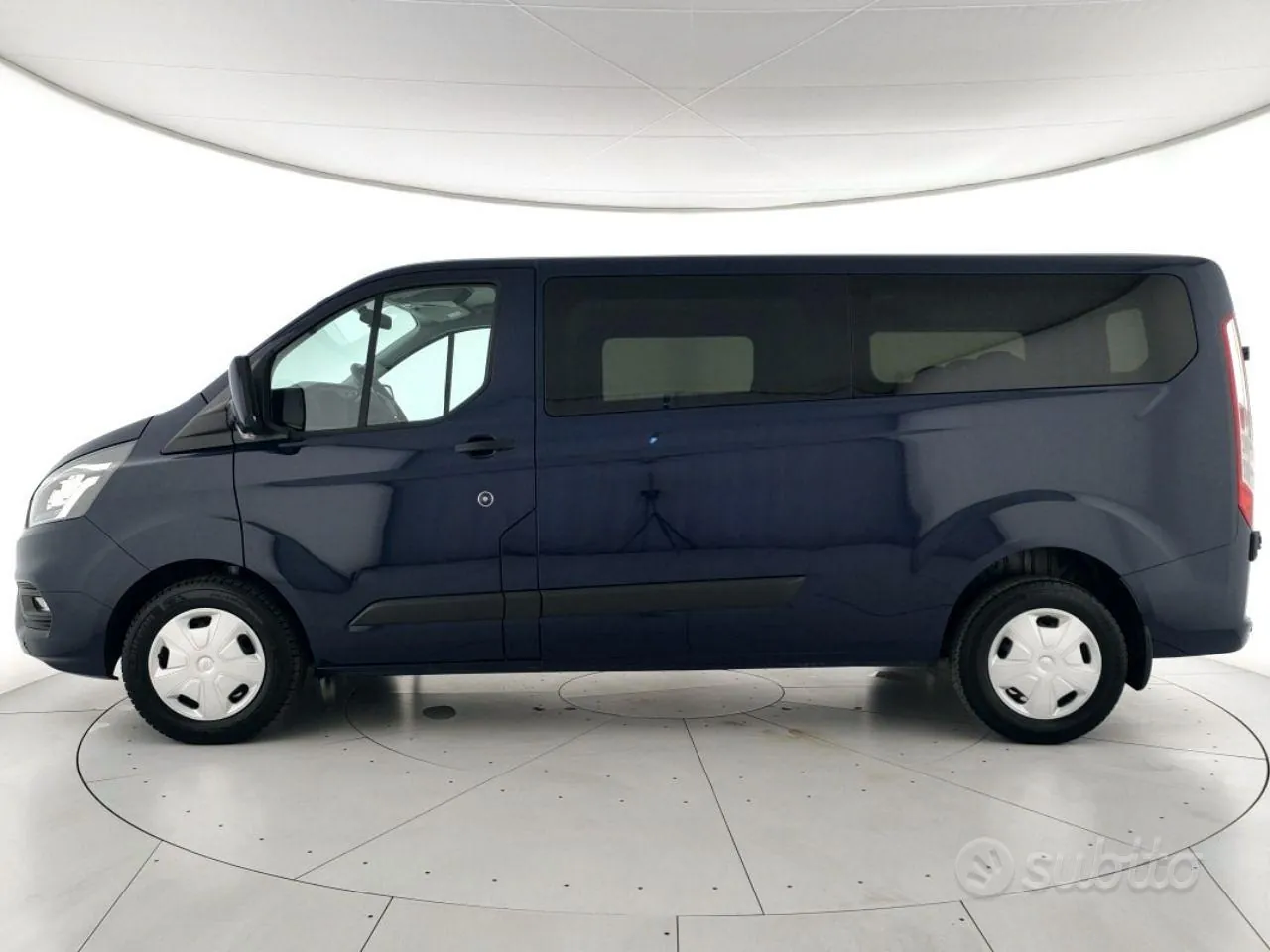 Ford Transit Custom photo 2