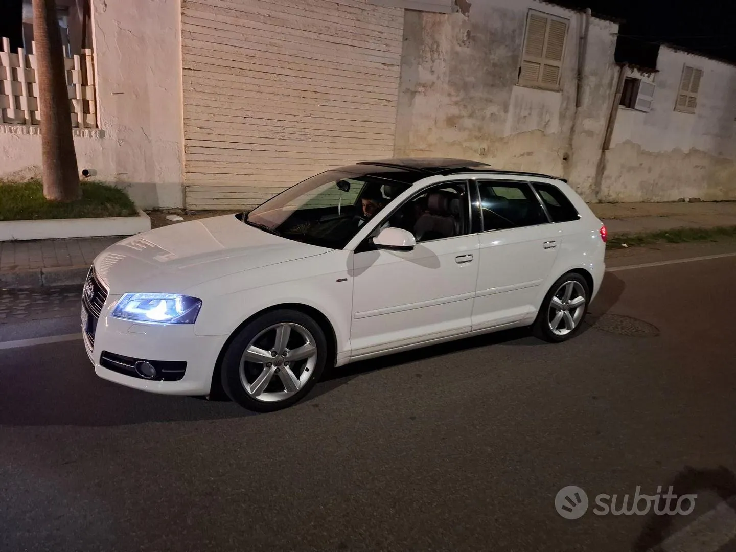 Audi A3 Sportback 2011 photo 2