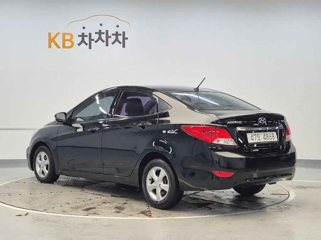 Hyundai Accent 2014 photo 2