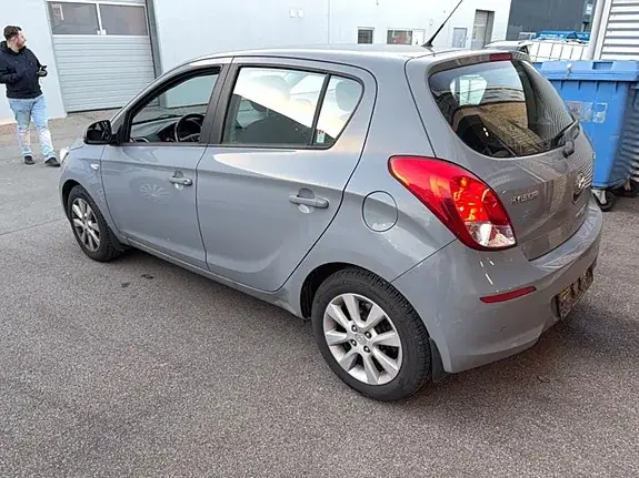 Hyundai I20 2013 photo 3