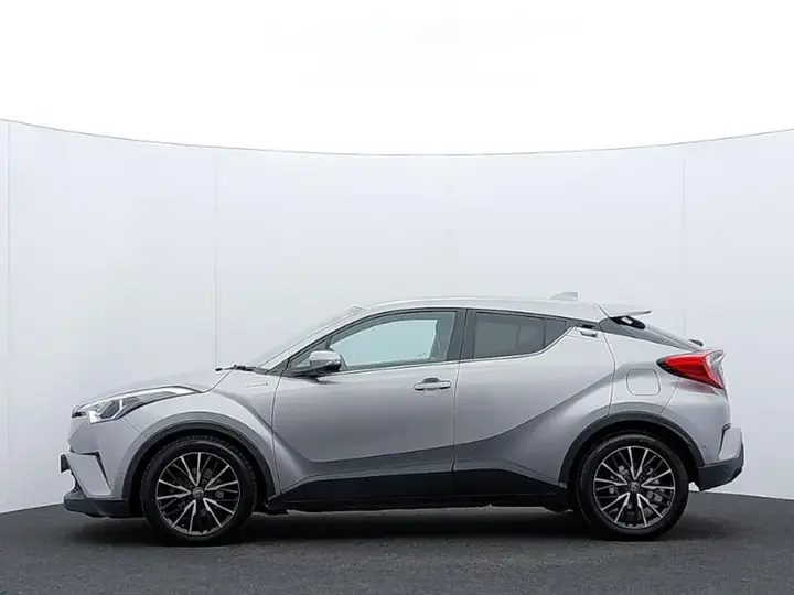 Toyota C-Hr 2018 photo 4