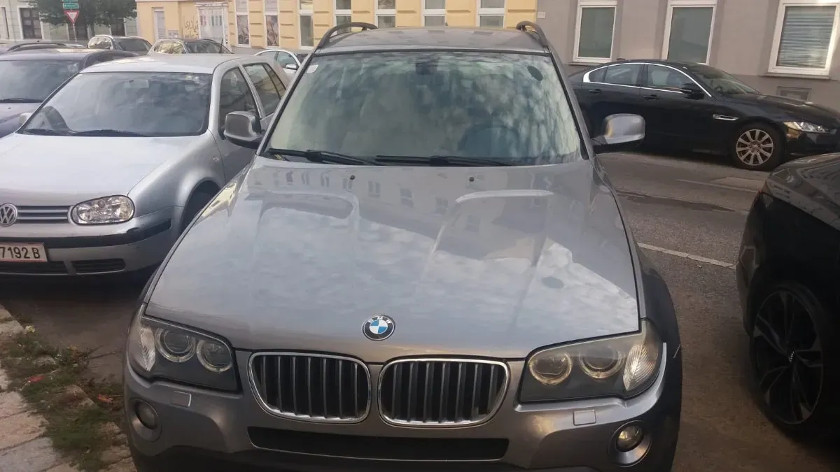 BMW X3 2010 photo 2