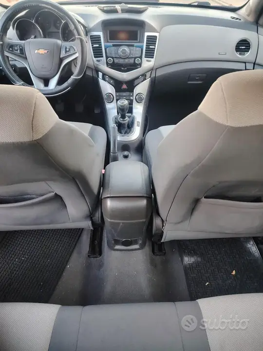 Chevrolet Cruze 2010 photo 4