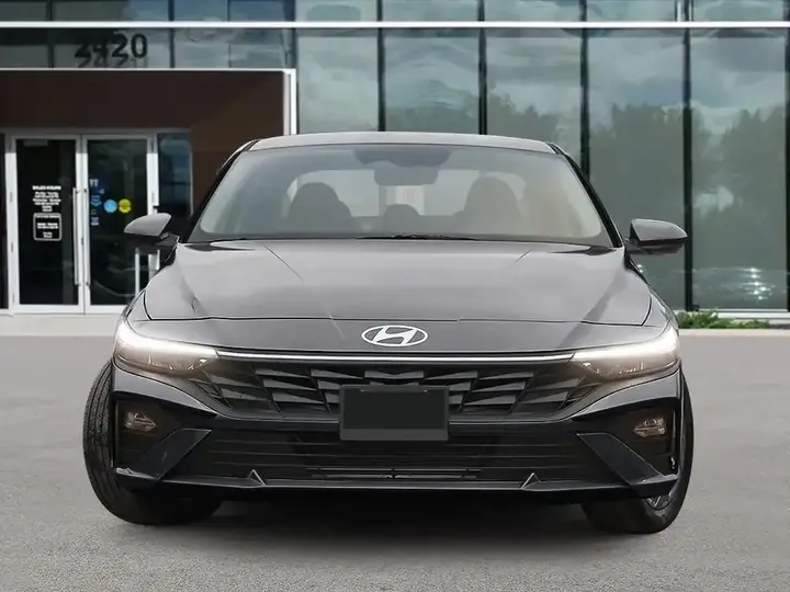Hyundai Elantra 2026 photo 2