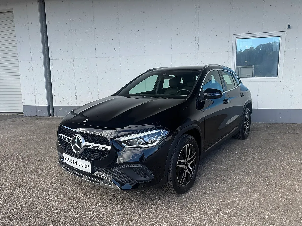Mercedes-Benz Gla Class 2022 photo 2