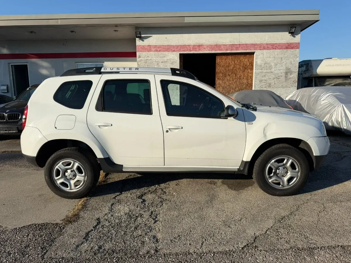 Dacia Duster 2015 photo 2