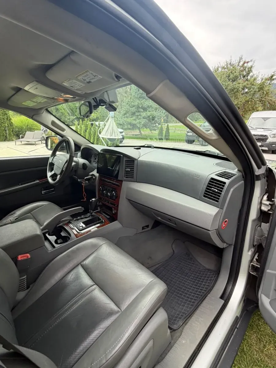 Jeep Cherokee 2005 photo 3