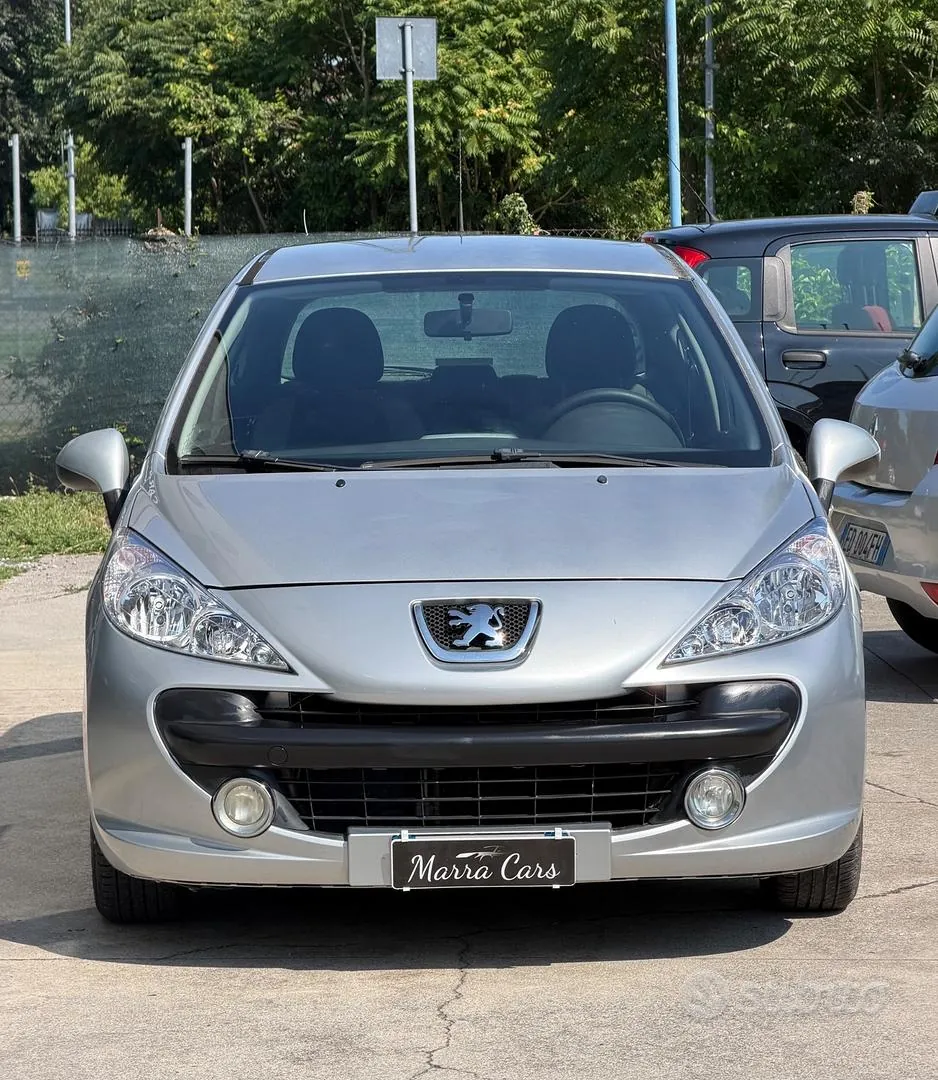 Peugeot 207 2009 photo 2