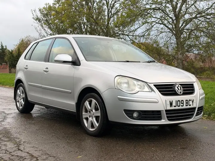 Volkswagen Polo 2009 photo 4