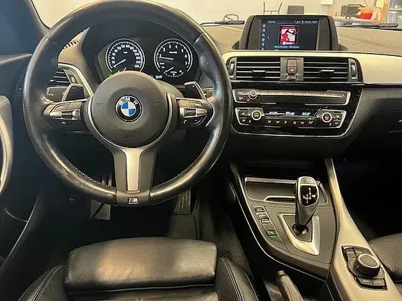 BMW 120I 2019 photo 5