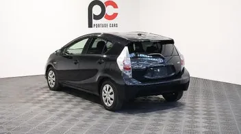 Toyota Aqua 2013 photo 5