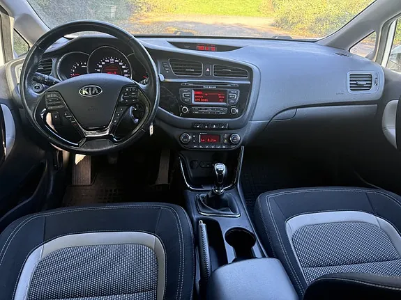 Kia Ceed 2013 photo 5