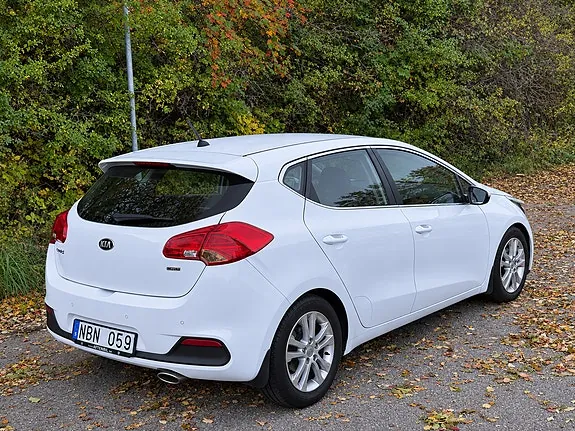 Kia Ceed 2013 photo 3