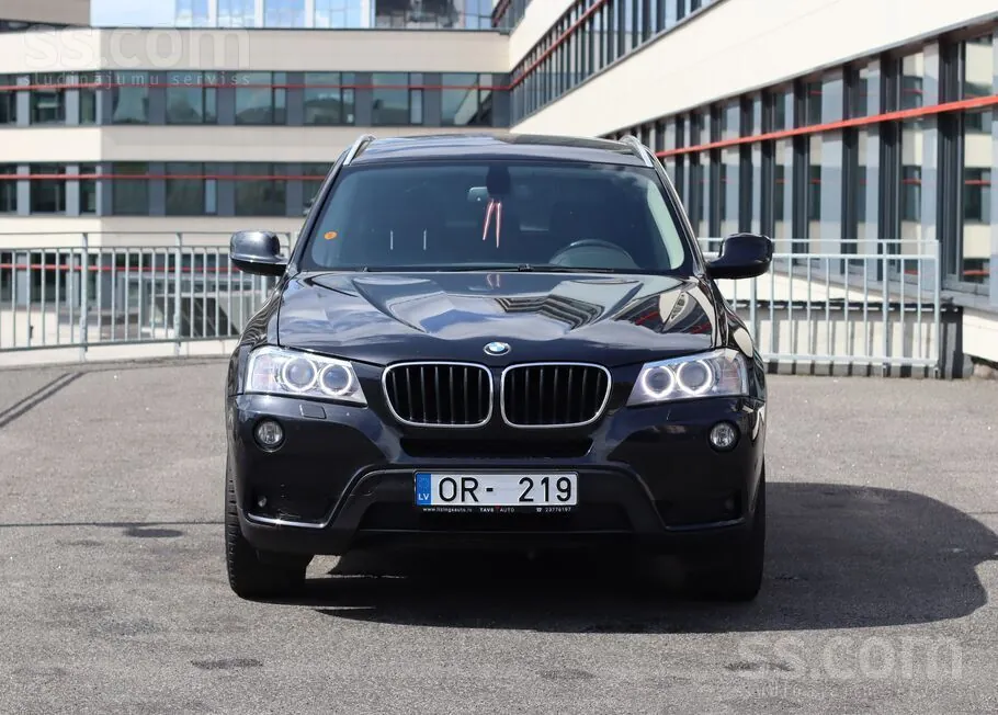 BMW X3 2011 photo 2