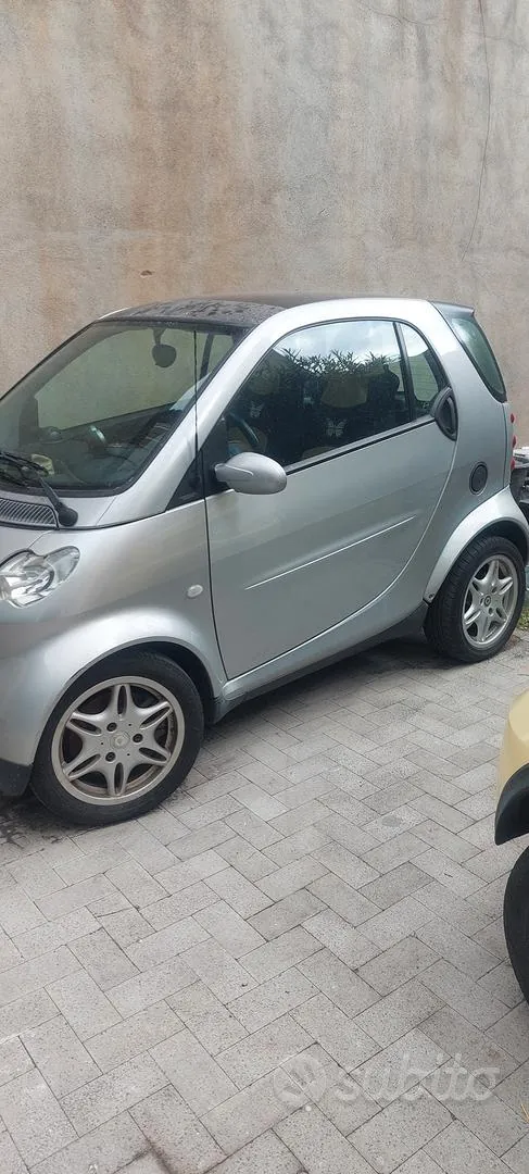 Smart 700 2003 photo 2