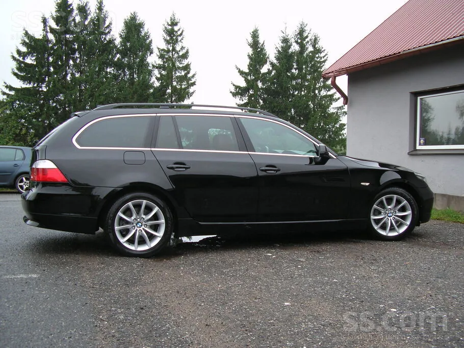 BMW 520 Touring 2009 photo 3