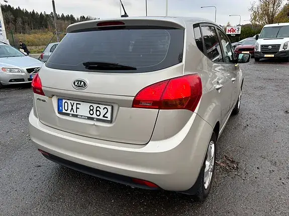 Kia Venga 2011 photo 4
