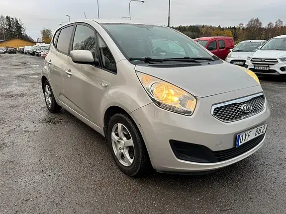 Kia Venga 2011 photo 2