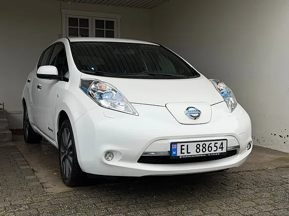 Nissan Leaf 2016 photo 2