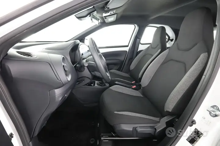Toyota Aygo 2025 photo 2