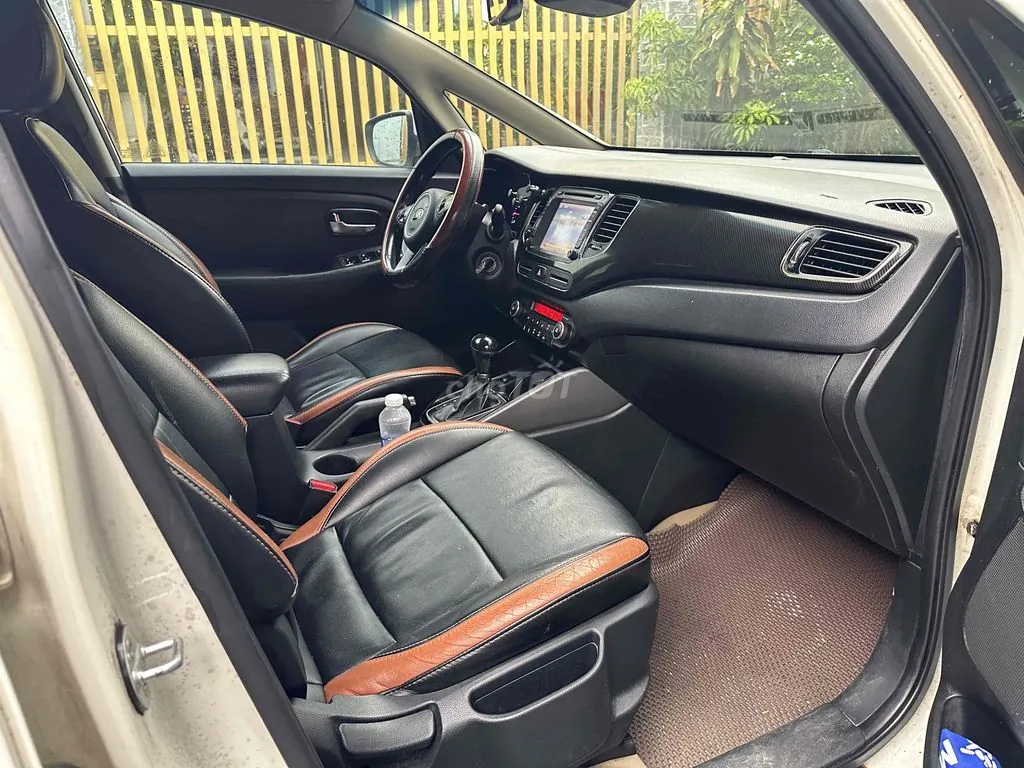 Kia Rondo 2015 photo 5