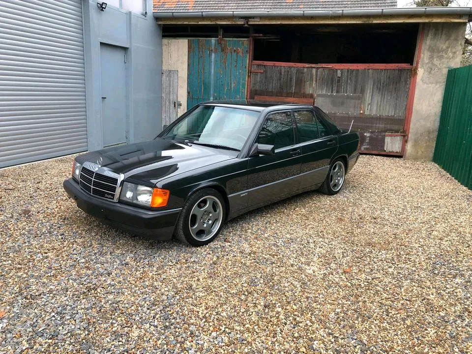 Mercedes-Benz 190 E