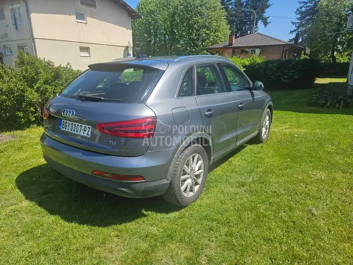 Audi Q3 2012 photo 4