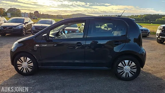 Volkswagen Up 2014 photo 5
