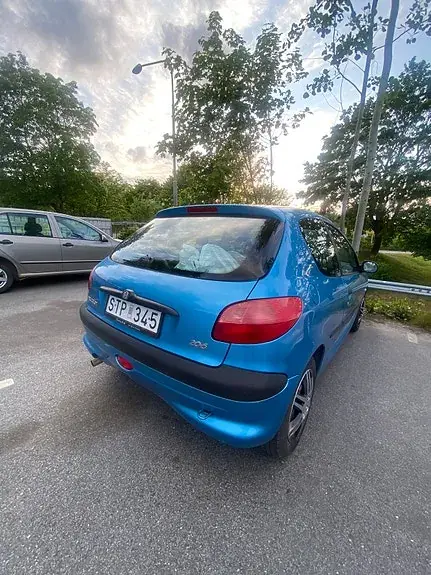 Peugeot 206 2002 photo 2