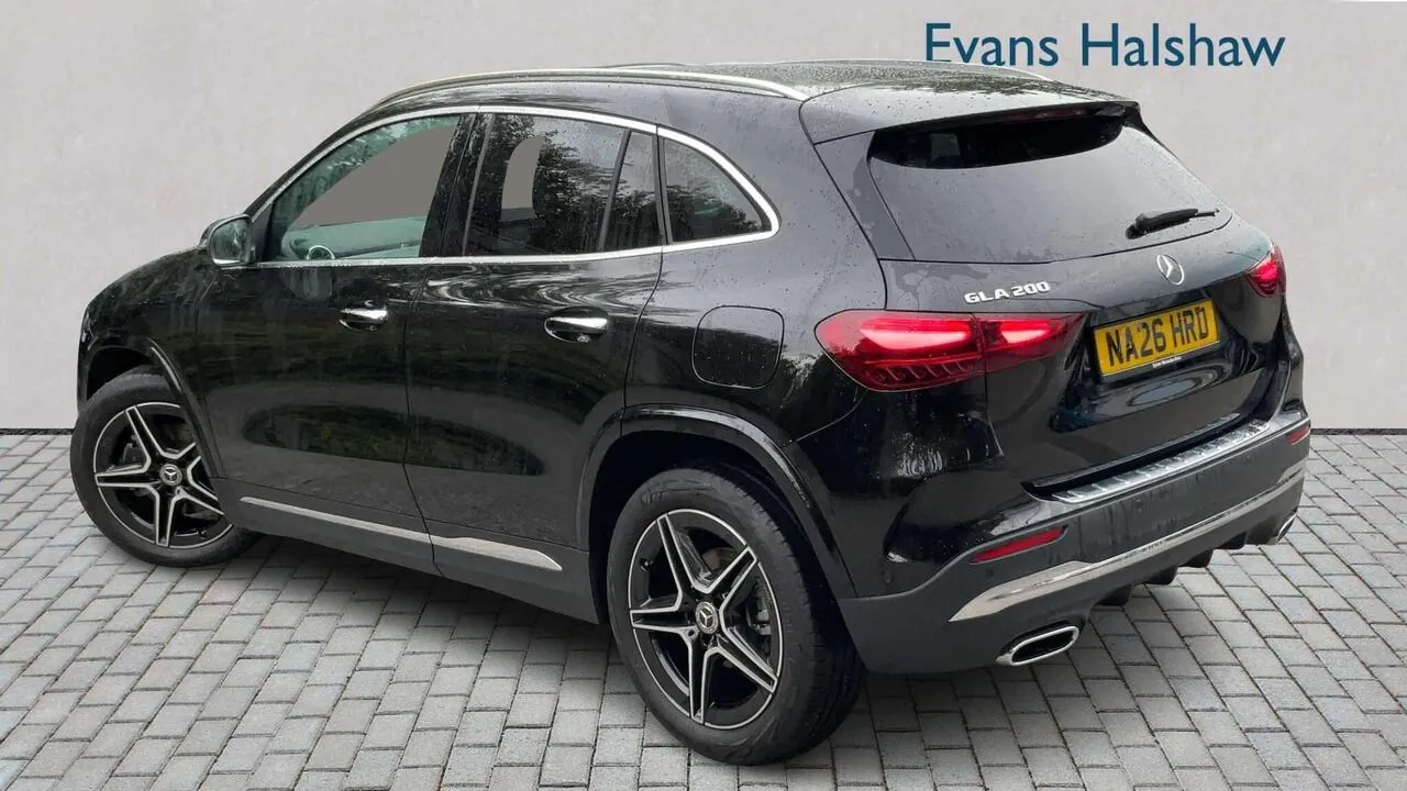 Mercedes-Benz Gla 2026 photo 2