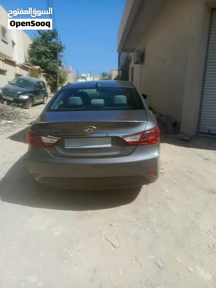 Hyundai Sonata 2013 photo 2