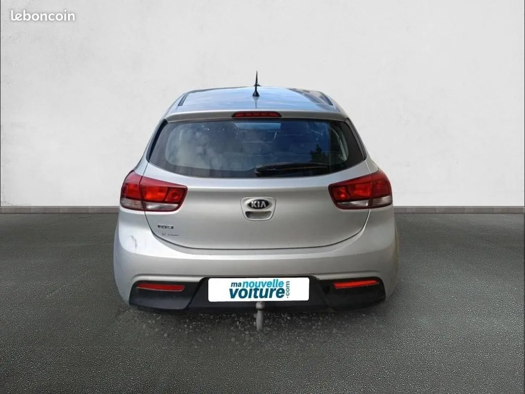 Kia Rio 2018 photo 5