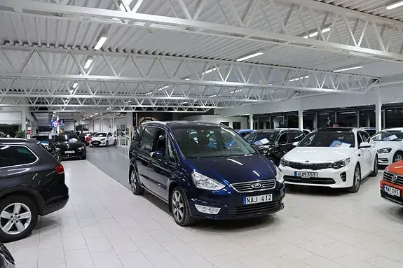 Ford Galaxy 2013 photo 3