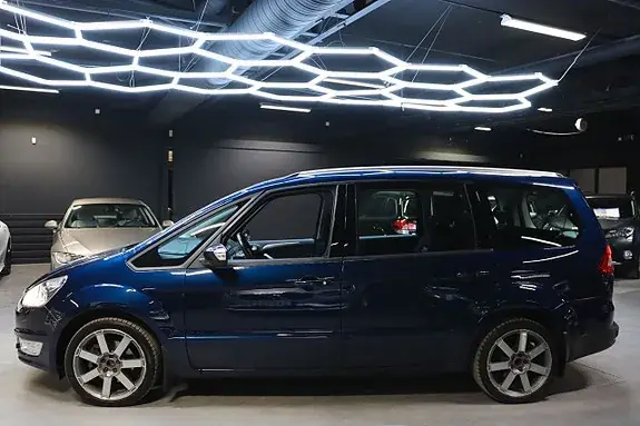 Ford Galaxy 2013 photo 4