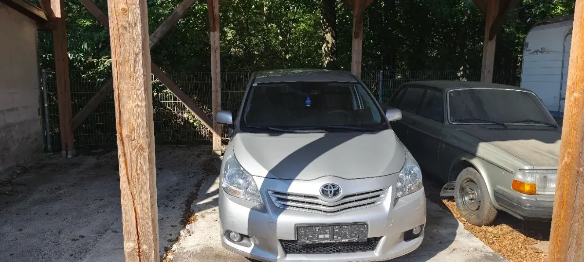 Toyota Verso 2011 photo 3