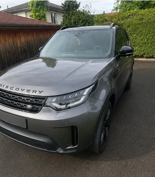 Land Rover Discovery 2019 photo 2