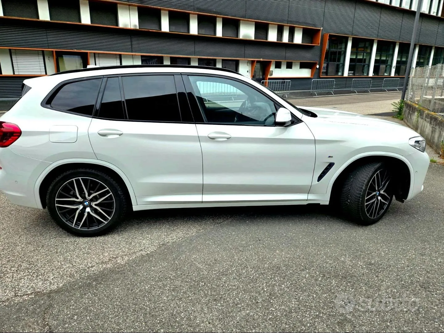 BMW X3 2022 photo 3