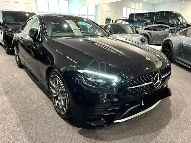 Mercedes-Benz E300