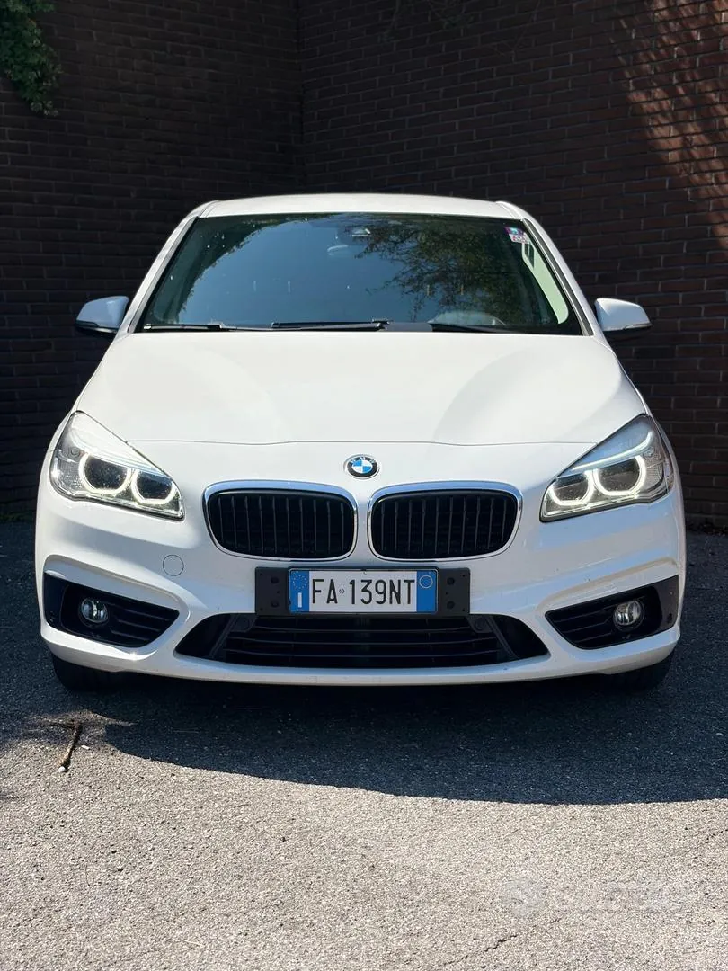 BMW 2 Series Active Tourer 2015 photo 2