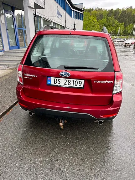 Subaru Forester 2011 photo 2
