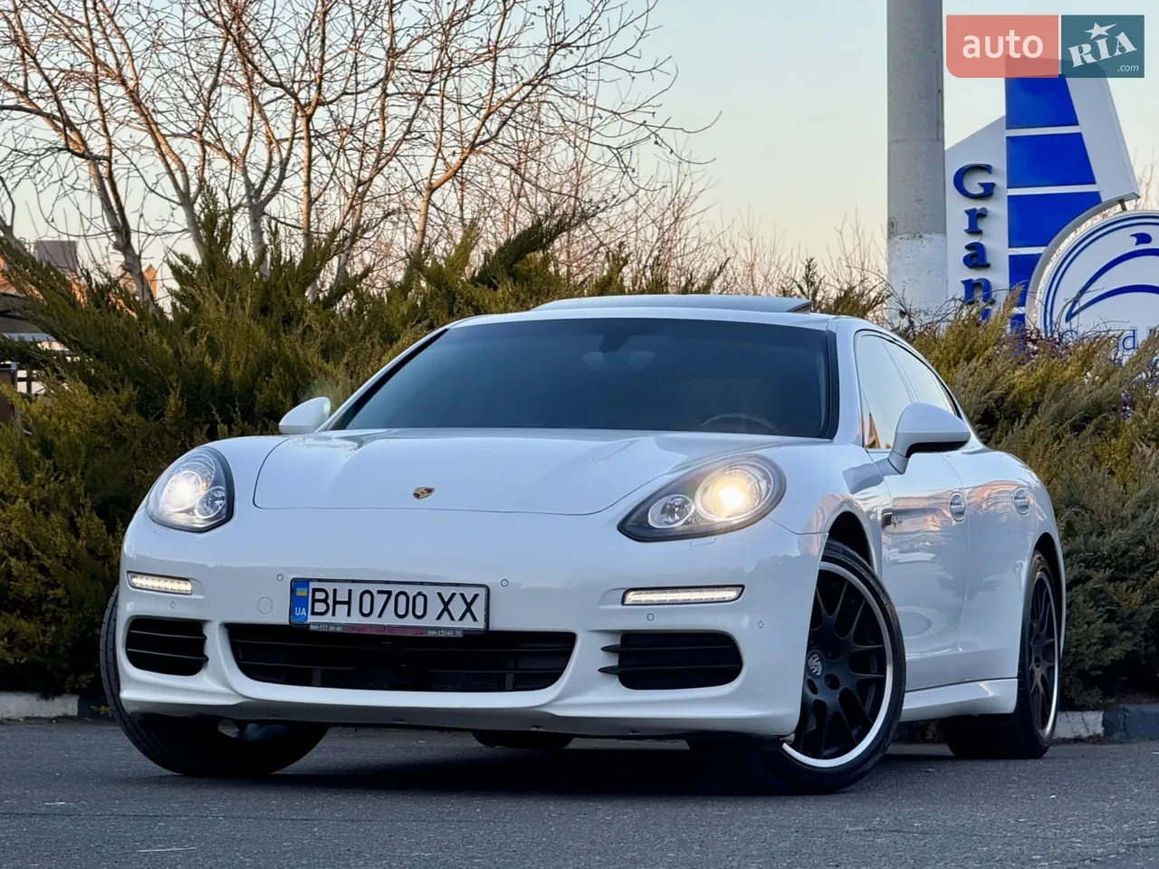 Porsche Panamera 2013 photo 4