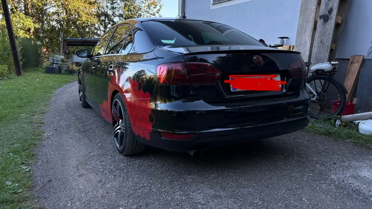 Volkswagen Jetta 2012 photo 3