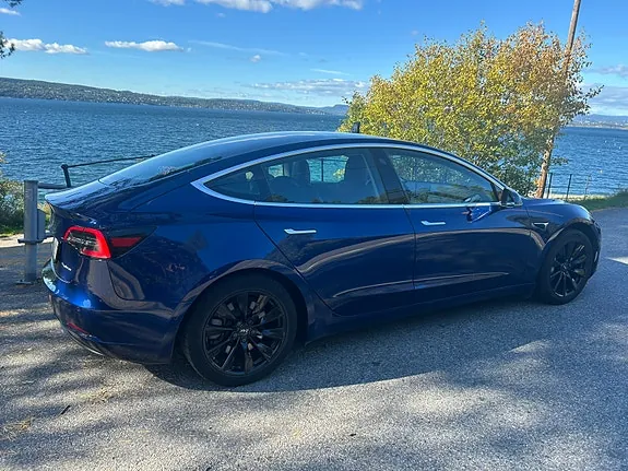 Tesla Model 3 2020 photo 3